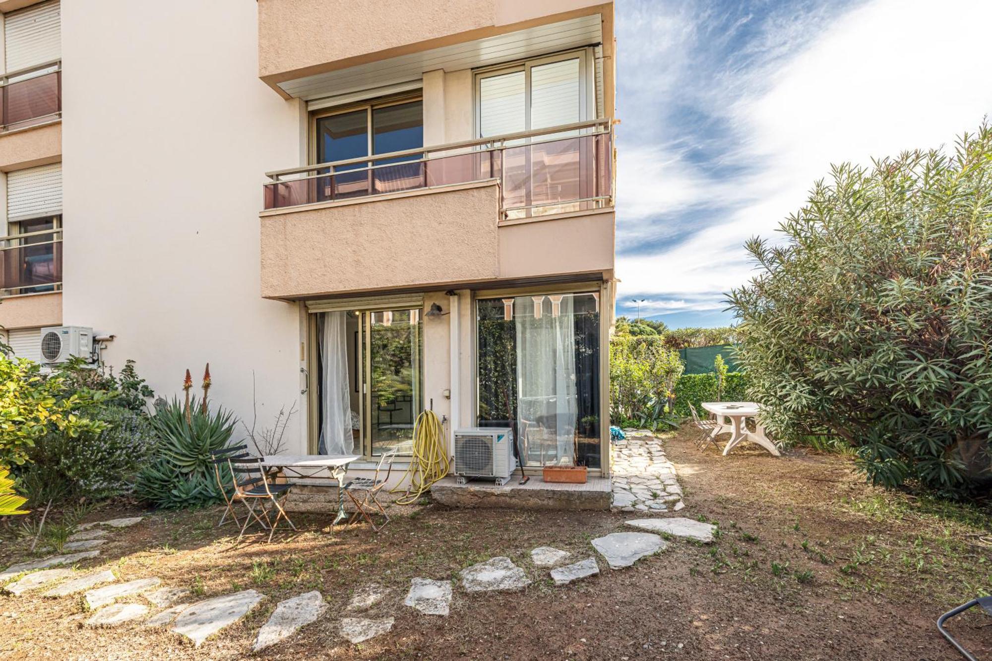 Le Globe Trotteur Apartment Saint-Laurent-du-Var Luaran gambar