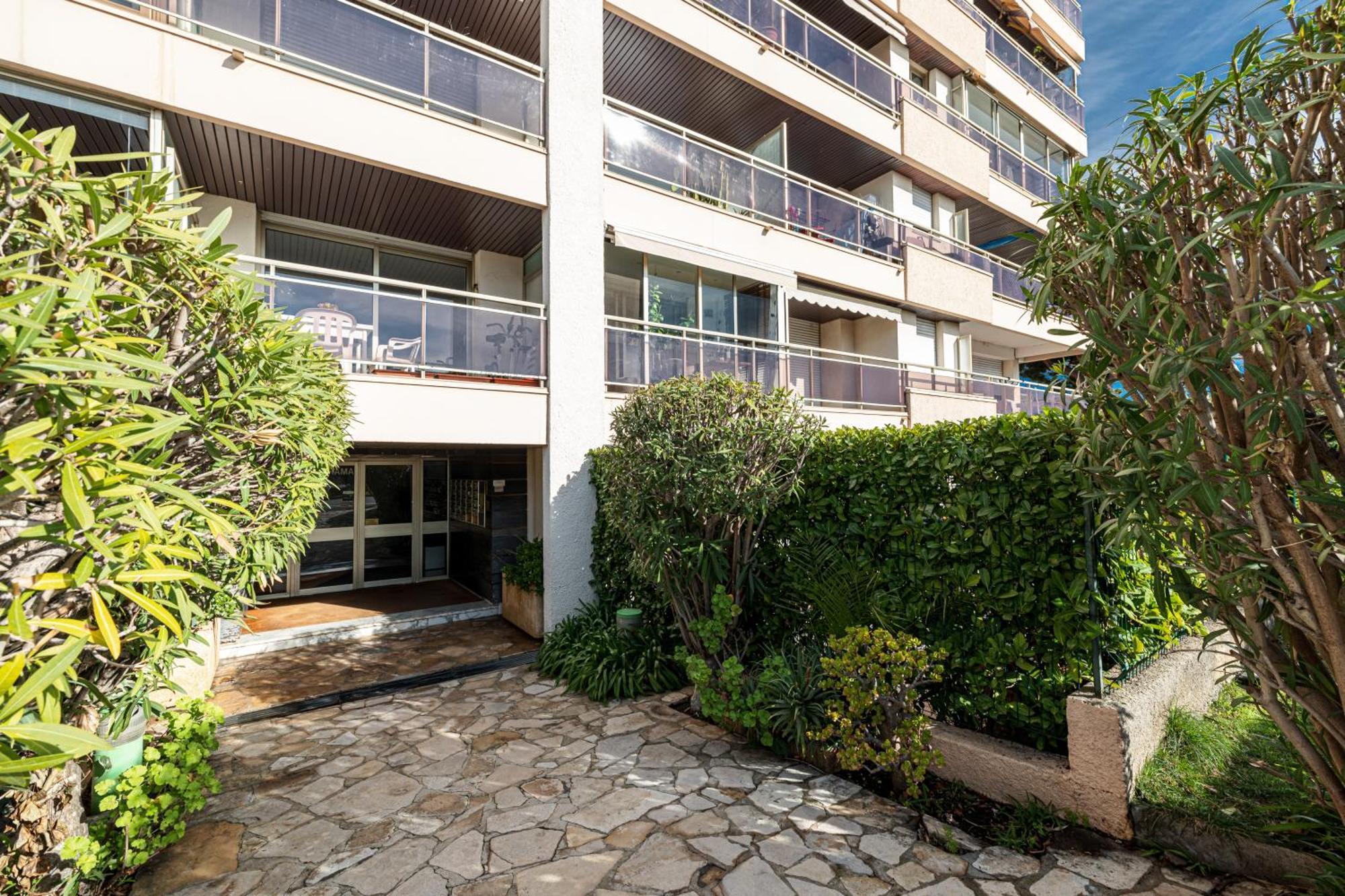 Le Globe Trotteur Apartment Saint-Laurent-du-Var Luaran gambar